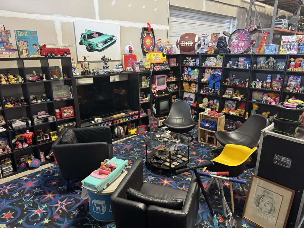 Toy Museum Lounge